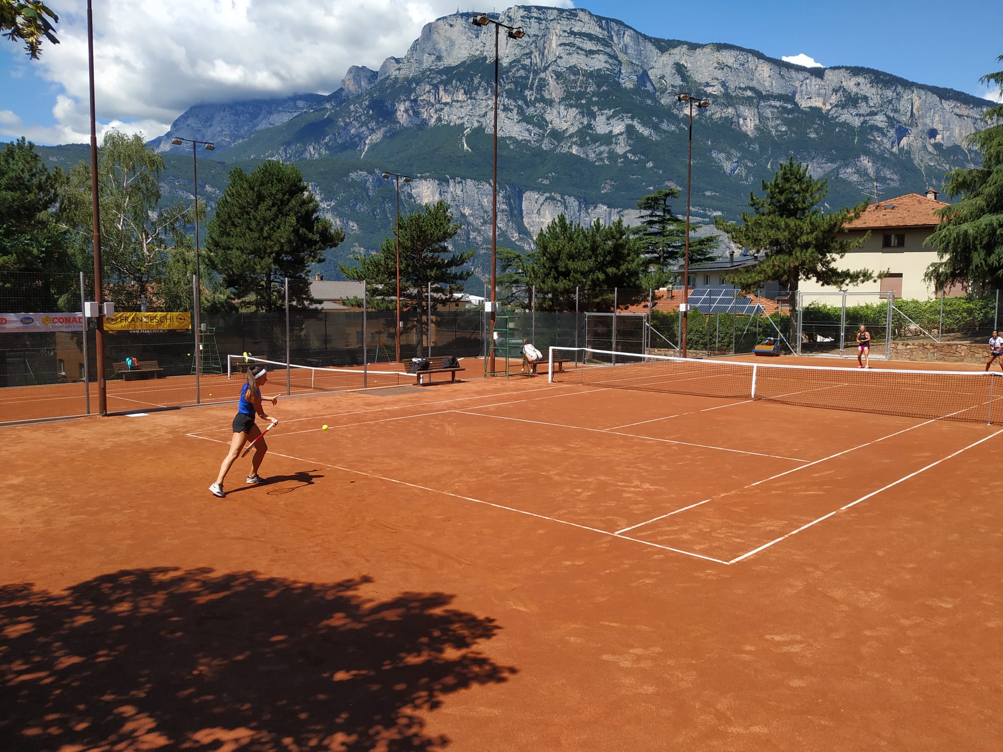 Effetto Sinner: in 90 alla scuola Tennis a Lavis. Il Comune rinnova il sostegno all’Argentario Asd